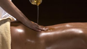 Massage Huiles Chaudes